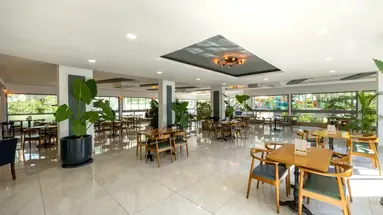 Crystal Flora Beach Resort