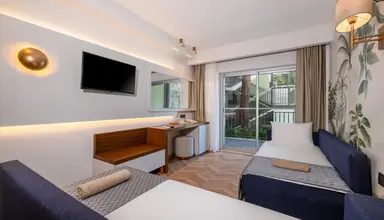 Crystal Flora Beach Resort
