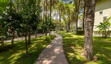 Crystal Flora Beach Resort