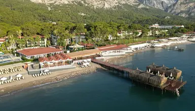 Crystal Flora Beach Resort