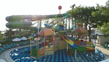 Crystal Flora Beach Resort