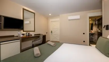 Crystal Flora Beach Resort