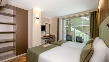 Crystal Flora Beach Resort