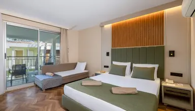 Crystal Flora Beach Resort