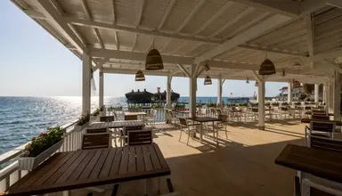 Crystal Flora Beach Resort