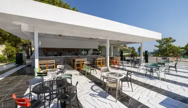 Crystal Flora Beach Resort