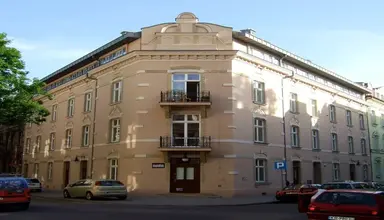 Crystal Suites Old Town