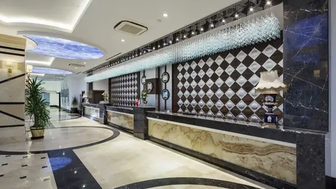 Hotel Crystal Waterworld Resort & Spa