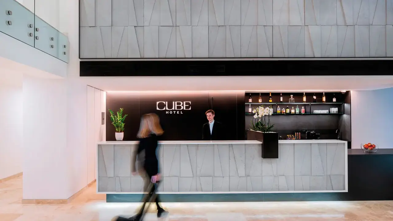 CUBE