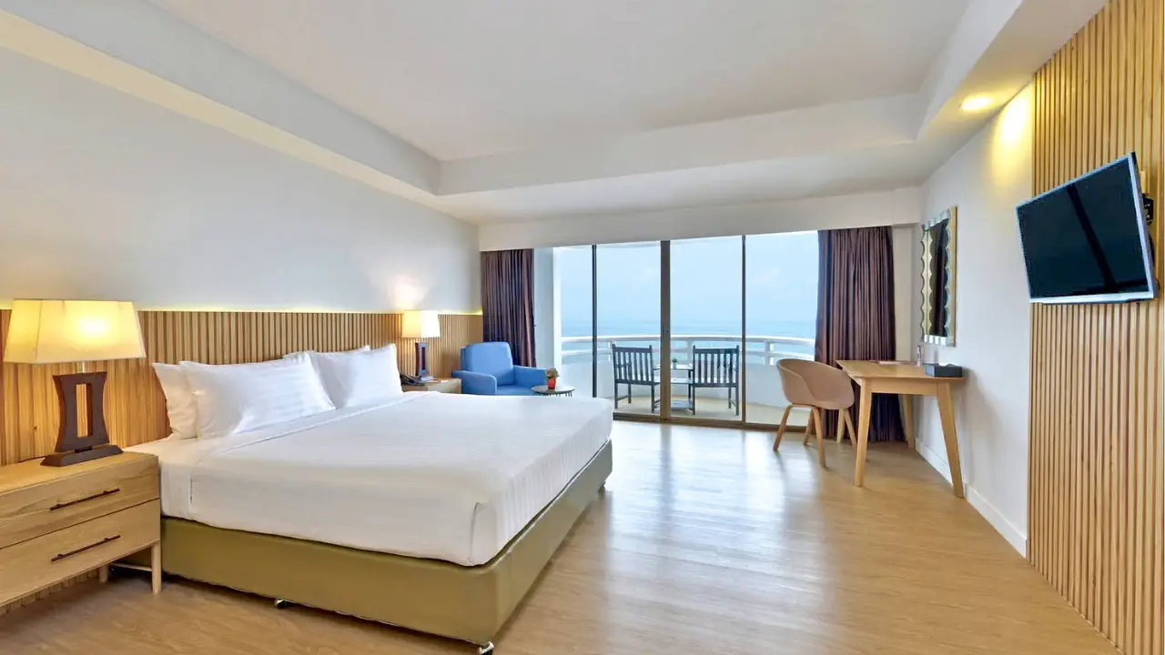 D Varee Jomtien Beach