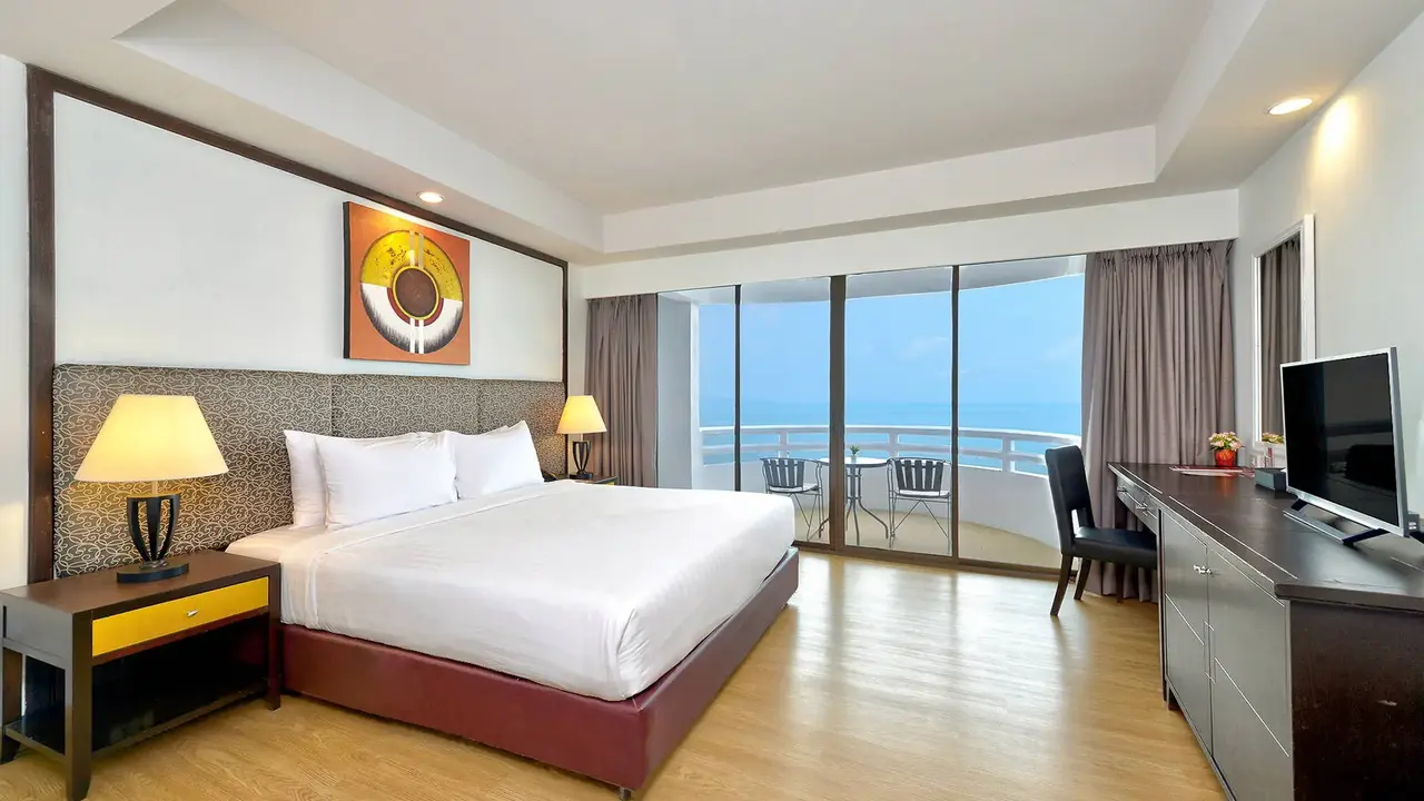 D Varee Jomtien Beach