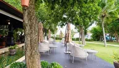 D Varee Mai Khao Beach Resort