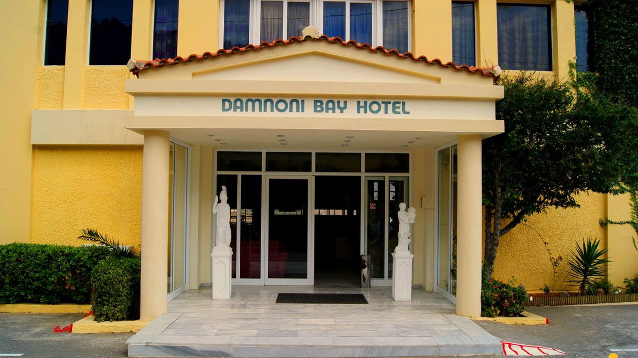Damnoni Bay