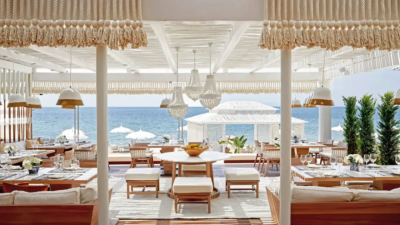 Danai Beach Resort & Villas