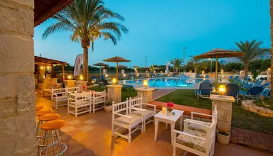 Danelis Studios & Apartments