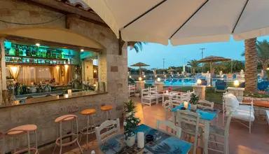 Danelis Studios & Apartments