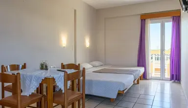Danelis Studios & Apartments
