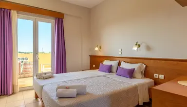 Danelis Studios & Apartments