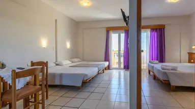 Danelis Studios & Apartments