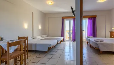 Danelis Studios & Apartments