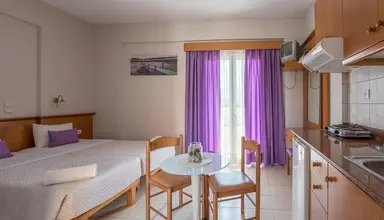 Danelis Studios & Apartments