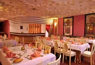 Daphne Club Skanes Beach