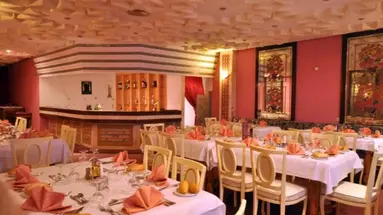 Daphne Club Skanes Beach