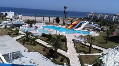 Daphne Club Skanes Beach