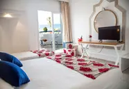 Daphne Club Skanes Beach