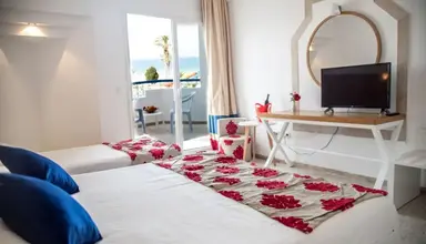 Daphne Club Skanes Beach