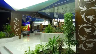 Daphne Club Skanes Beach