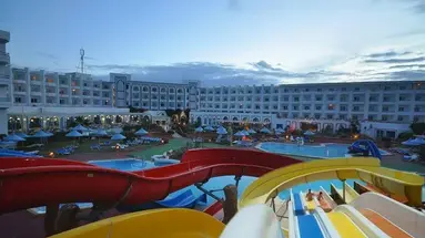 Daphne Club Skanes Beach