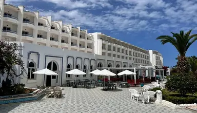 Daphne Club Skanes Beach