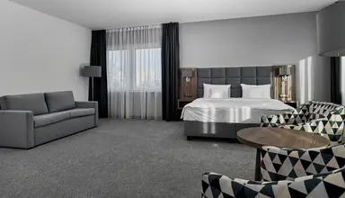 DB Hotel