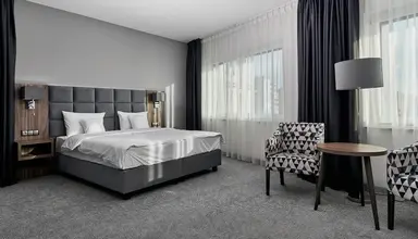 DB Hotel