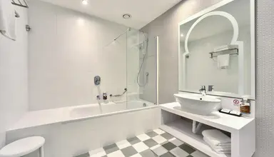 db San Antonio & Spa