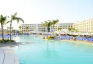 db Seabank Resort & Spa