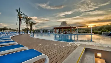 db Seabank Resort & Spa