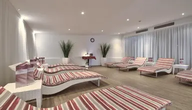 db Seabank Resort & Spa