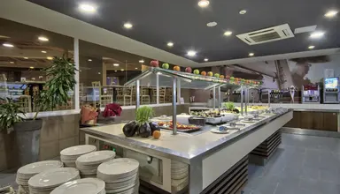 db Seabank Resort & Spa