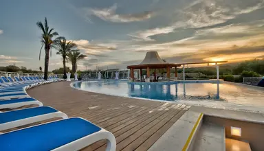 db Seabank Resort & Spa