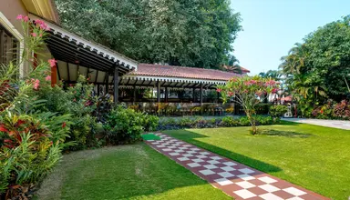 De Mandarin Beach Resort Suites & Villas