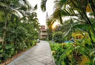 De Mandarin Beach Resort Suites & Villas