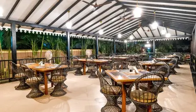 De Mandarin Beach Resort Suites & Villas