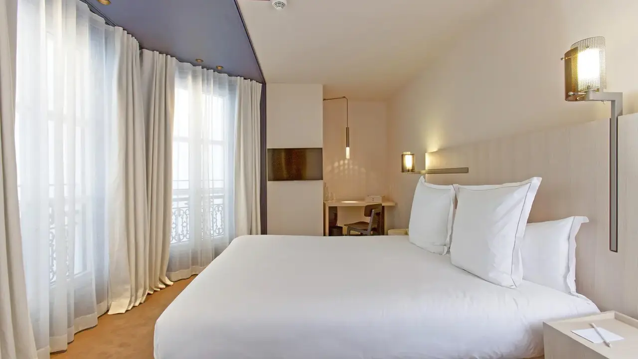 De Nell Résidence (Paris)