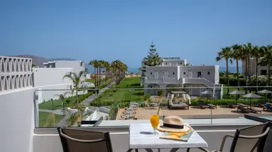 Delfina Tropic Beach