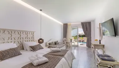 Delfina Tropic Beach