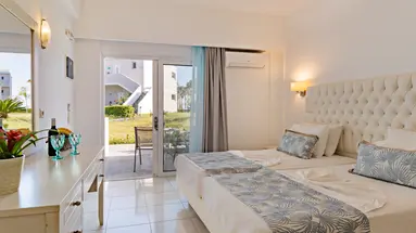 Delfina Tropic Beach
