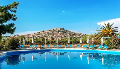 Delfinia Beach and Bungalows 