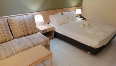 Delfinia Resort